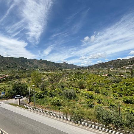 Apartmán Il Sole Dell'Alcantara Gaggi Exteriér fotografie